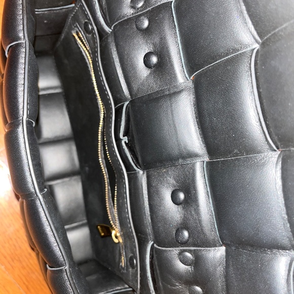 BOTTEGA VENETA BLACK CASSETTE CHAIN GOLD BAG QUILTED - Picture 4 of 6